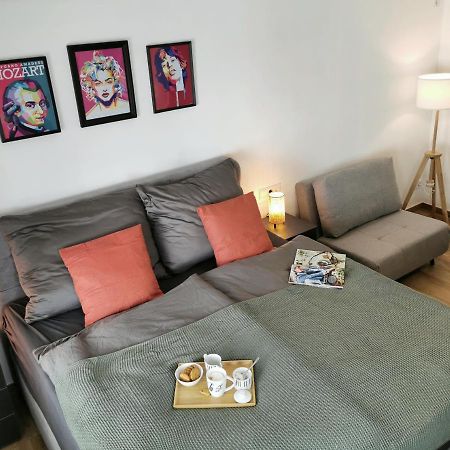 Neues City Center Piano Appartement Mit Netflix Klagenfurt am Woerthersee Buitenkant foto