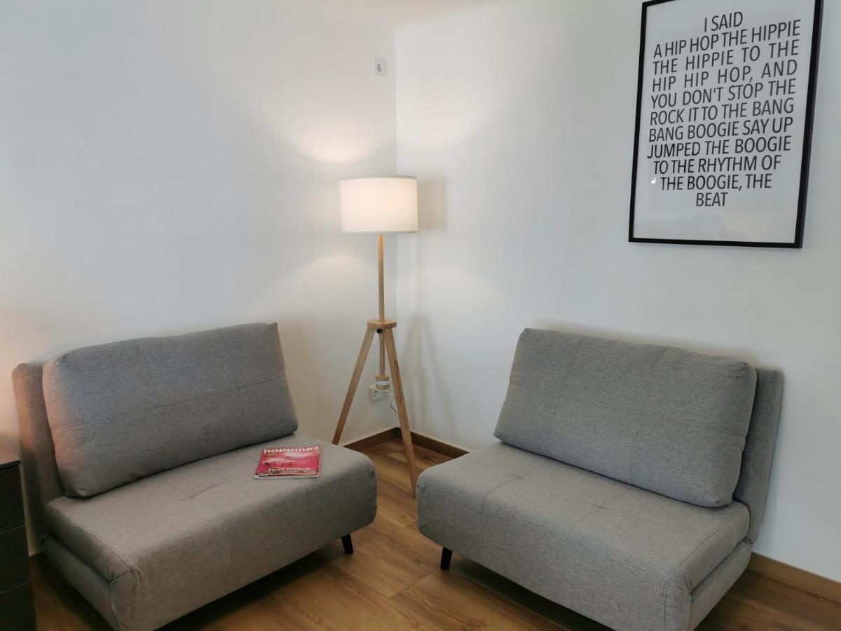 Neues City Center Piano Appartement Mit Netflix Klagenfurt am Woerthersee Buitenkant foto
