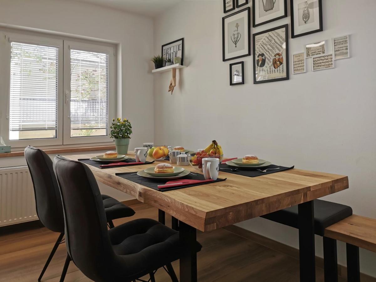 Neues City Center Piano Appartement Mit Netflix Klagenfurt am Woerthersee Buitenkant foto