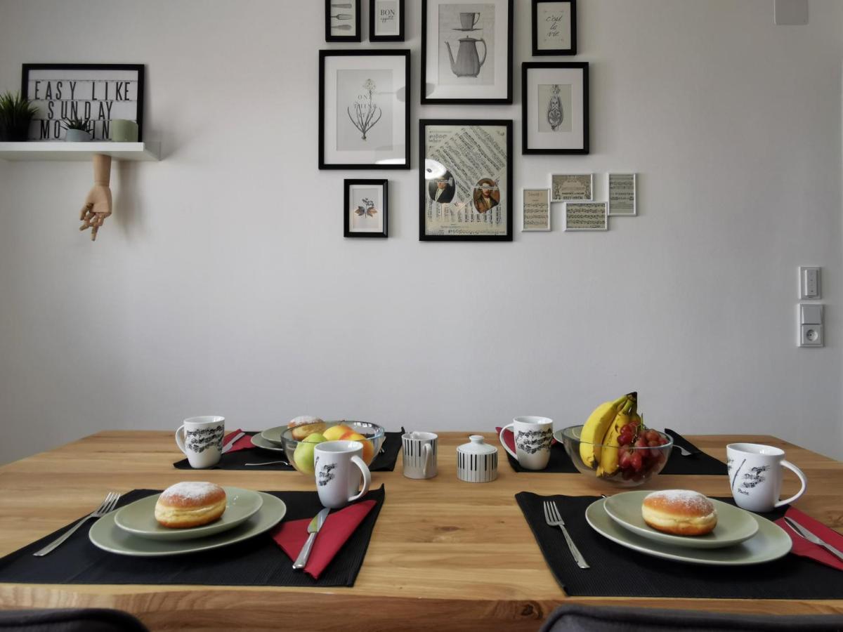 Neues City Center Piano Appartement Mit Netflix Klagenfurt am Woerthersee Buitenkant foto