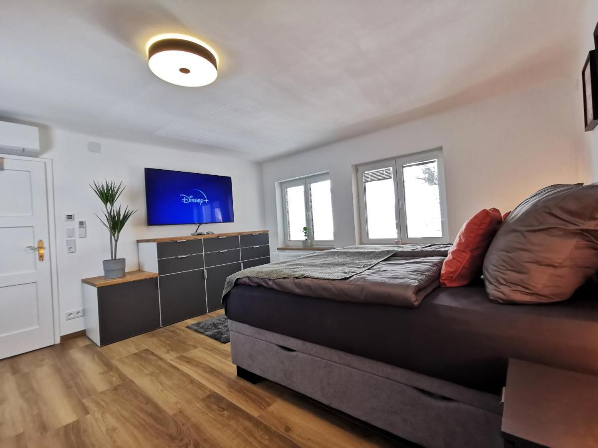 Neues City Center Piano Appartement Mit Netflix Klagenfurt am Woerthersee Buitenkant foto